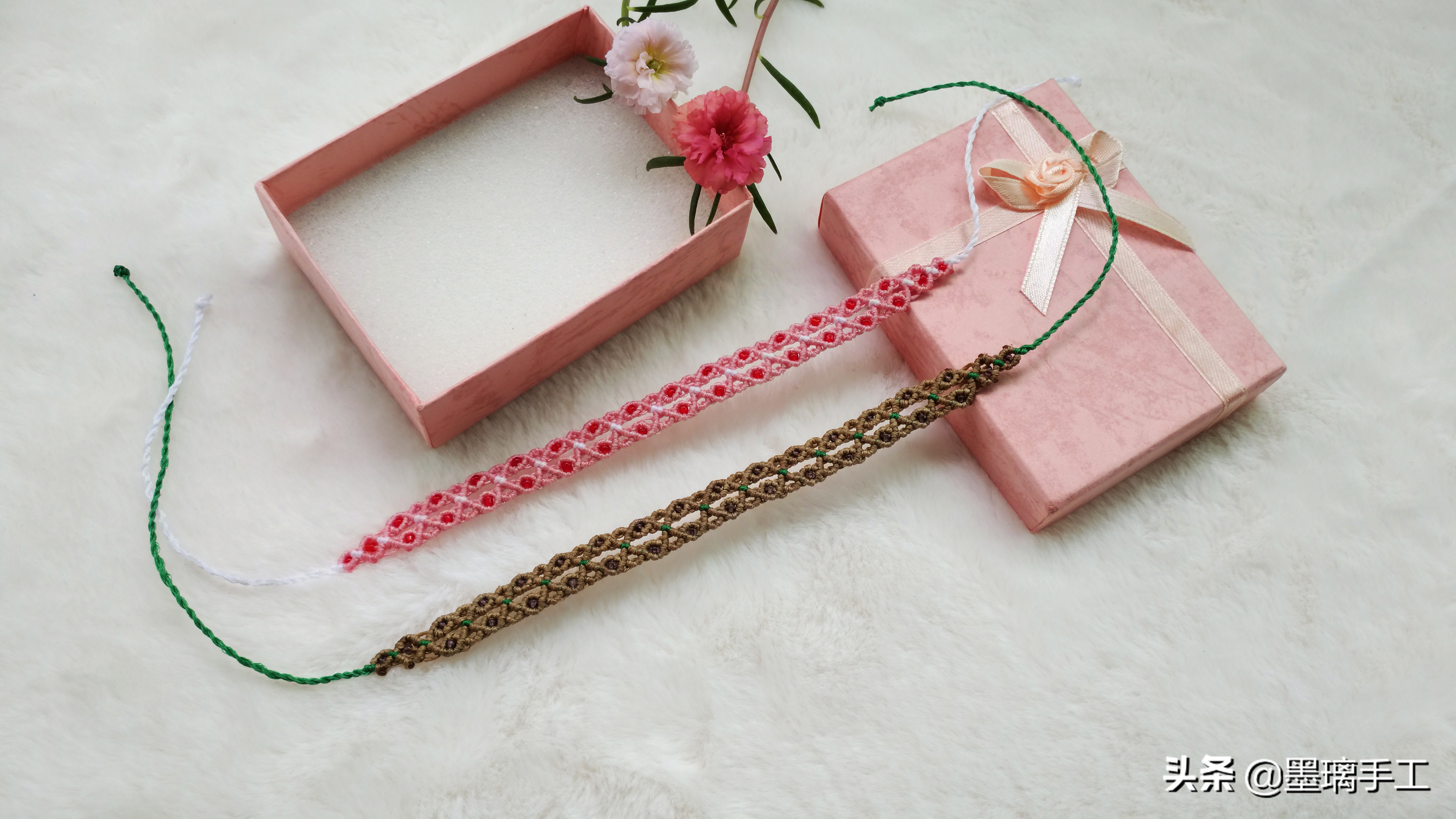 超详细的手工制作编织串珠蕾丝花边手链编法教程(战国时期的金珠子)