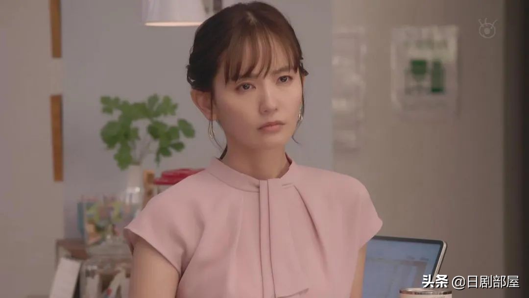 楚楚伟和纳米天使与爱情者的爱合作。