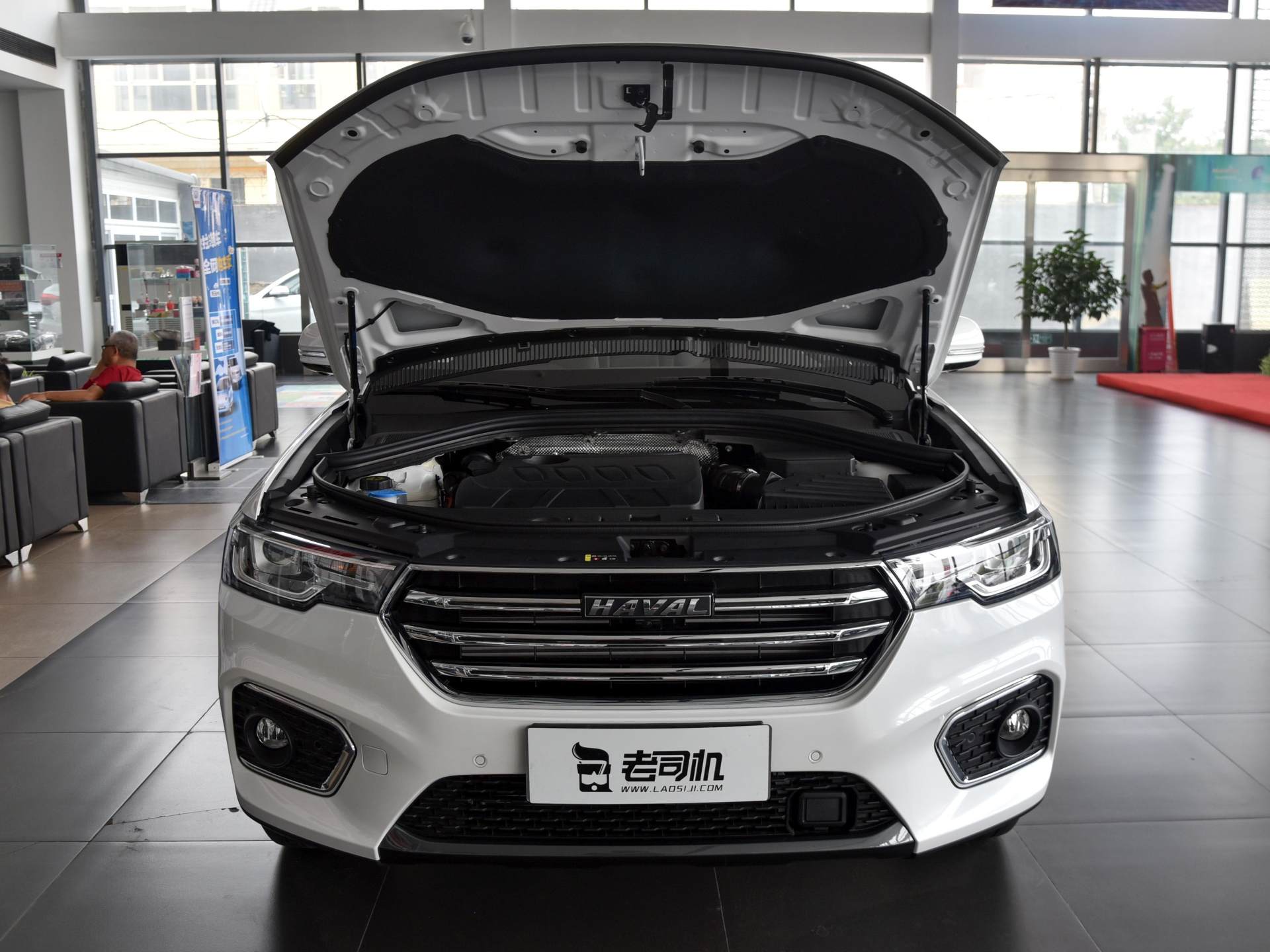 轴距2米85马力超过200匹的国产SUV，空间大，实拍哈弗H7