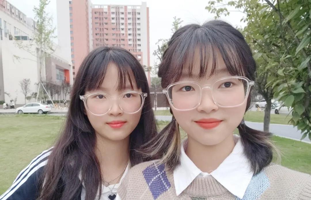 四川双胞胎美女学霸，颜值出众，才华横溢，同时被川大华西录取