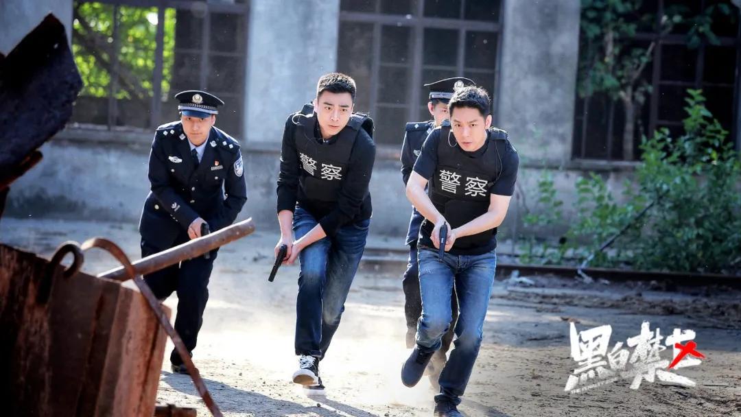 终评 | 在这部硬汉派缉毒剧里,有一种喜感始终相随