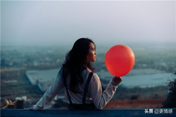 “学校宿舍的友谊，会有多脆弱？”我们毕业了十年，从未联系过