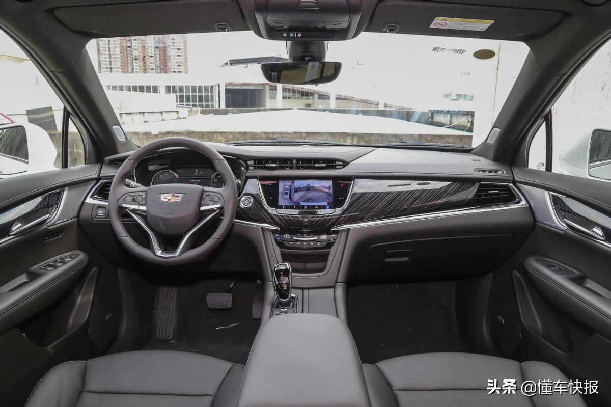 35万元级6座中大型SUV，福特探险者、凯迪拉克XT6如何选？