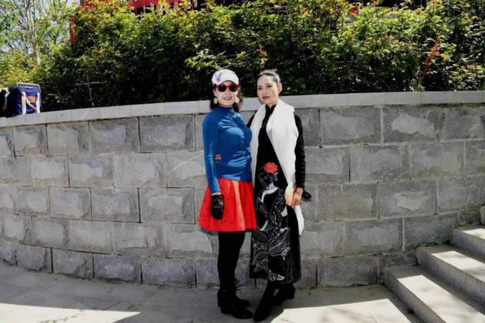 辽东半岛滨城大连一道靓丽风景——大连俏佳人模特艺术团