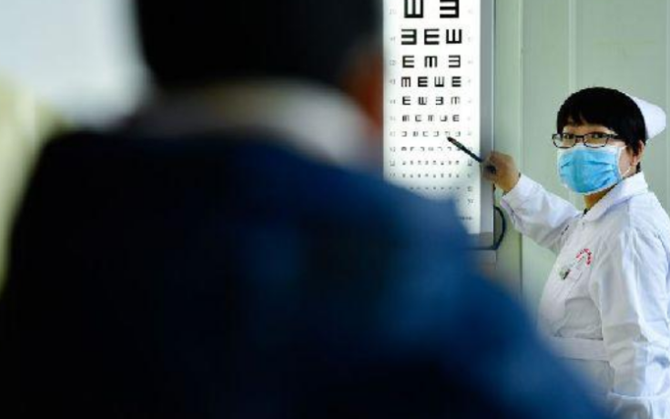 高考体检需要“全部脱光”？学生被吓成表情包，上演大型翻车现场