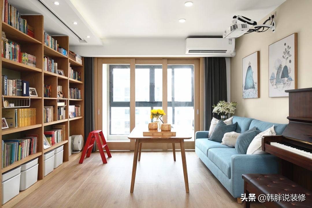 四口之家的96㎡新房，电视墙改造成书柜，双胞胎女儿房是最大亮点