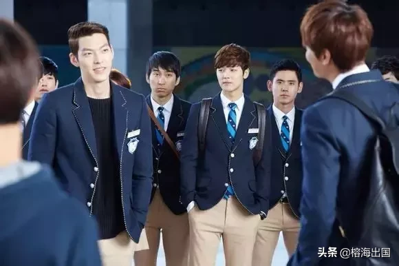 八一八上海小朋友的校服，哪所学校才是魔都颜值Top 1？