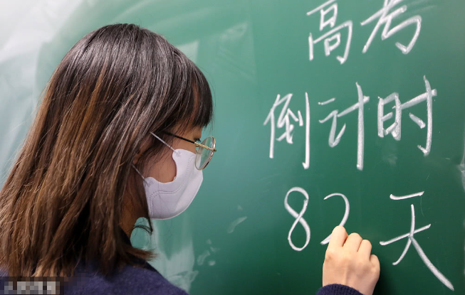 高中三年时光，每个阶段考多少分才算合格，看看资深老师怎么说