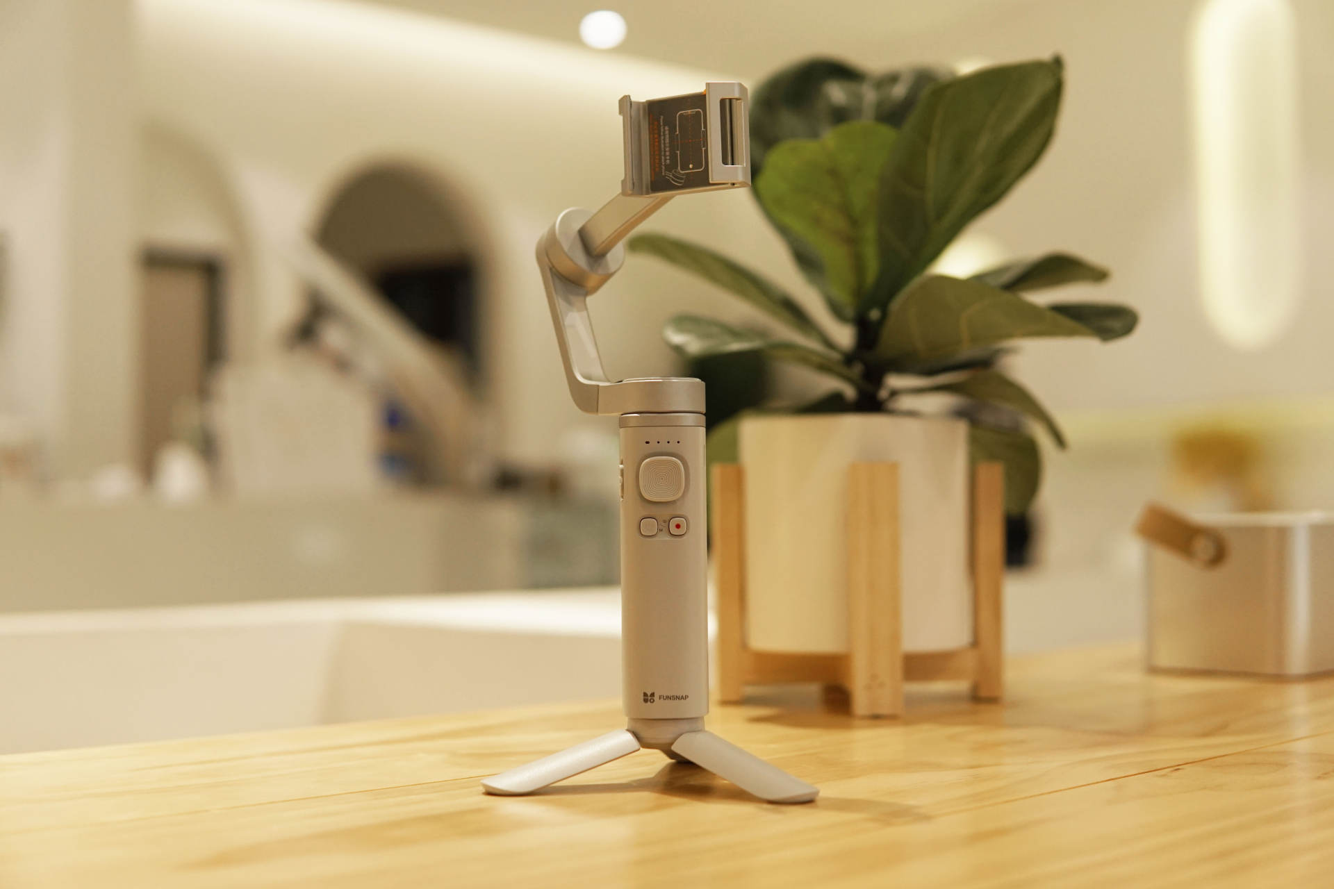 逗映Capture π手機穩(wěn)定器來了，沒有不適用的場景！性價比新選擇