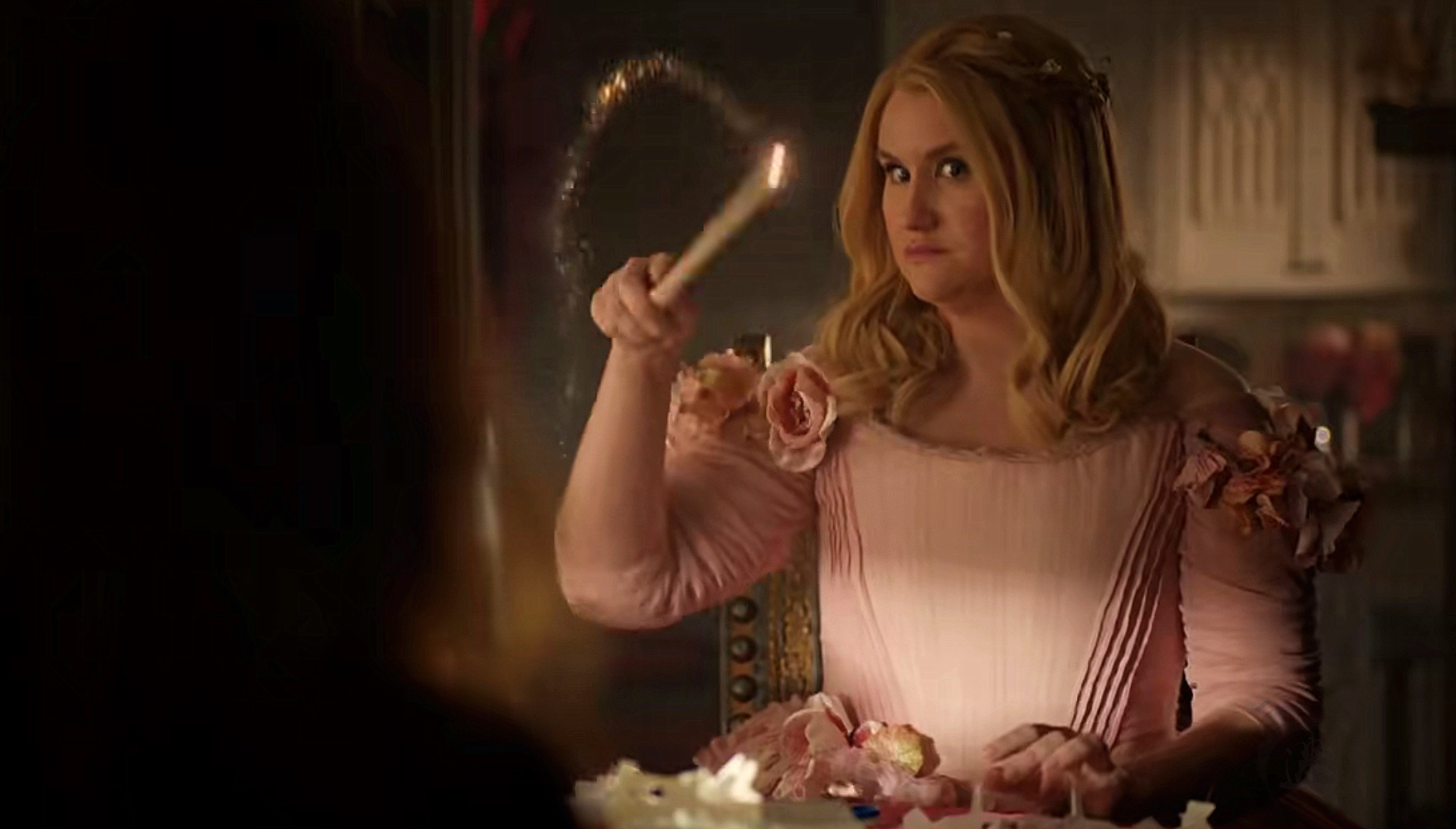 《仙女教母自救行动》:迪士尼亲手打破"童话",真人电影没翻车