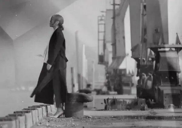 《人民的名义》好评如潮，姊妹篇《突围》为何骂声不断？