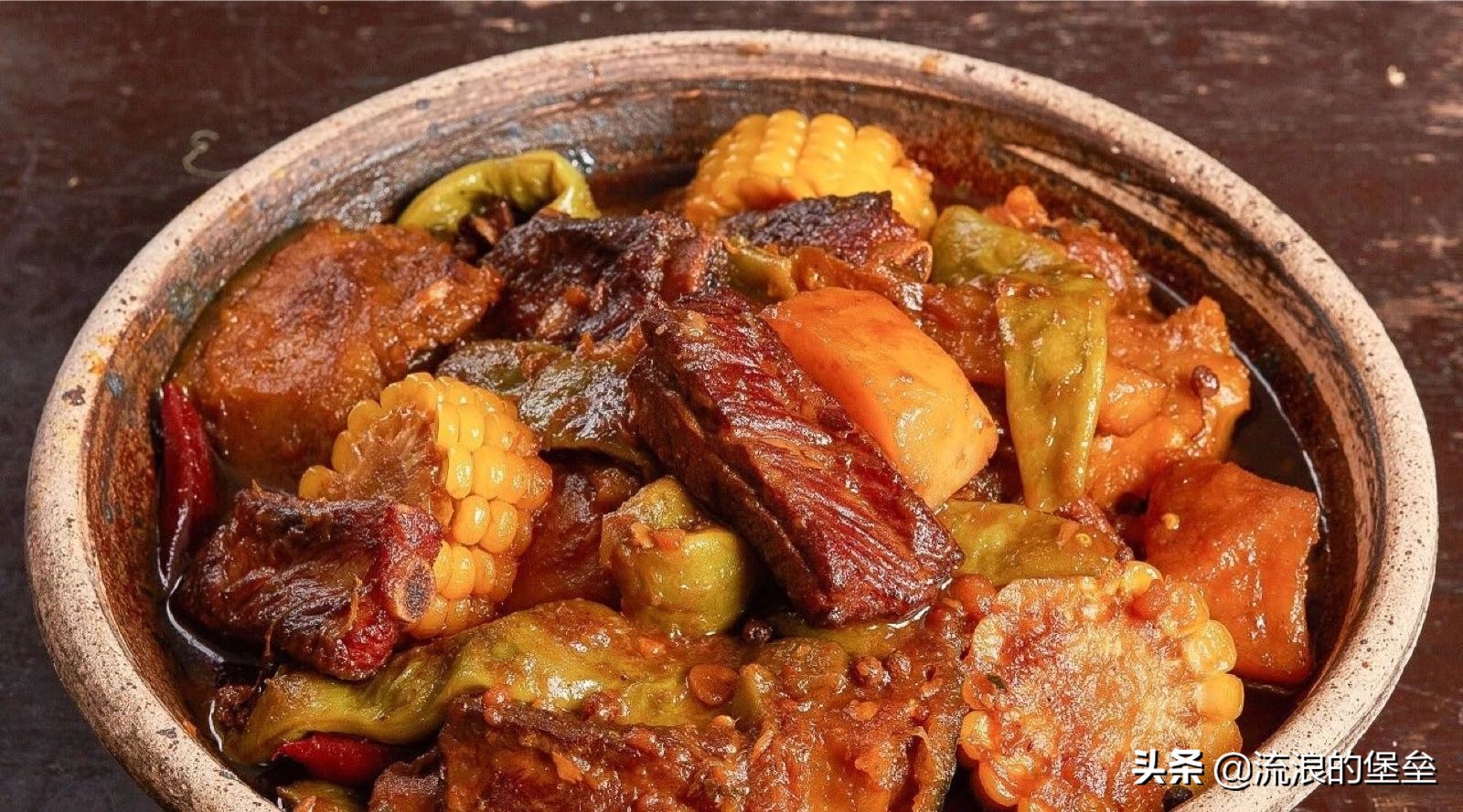 100道东北炖菜(东北有名的8道炖菜一口大铁锅乱炖)