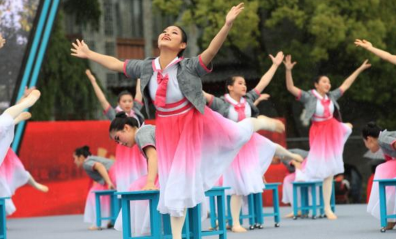 “镇海中学”远超“衡水中学”？倒数第1进北大，网友：夜郎自大