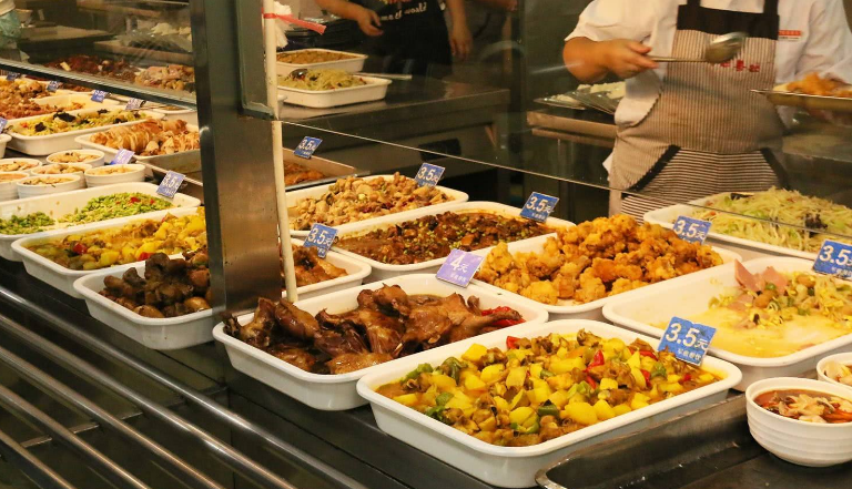 学校食堂的管理，归个人还是学校？教育部做出答复，家长放心了