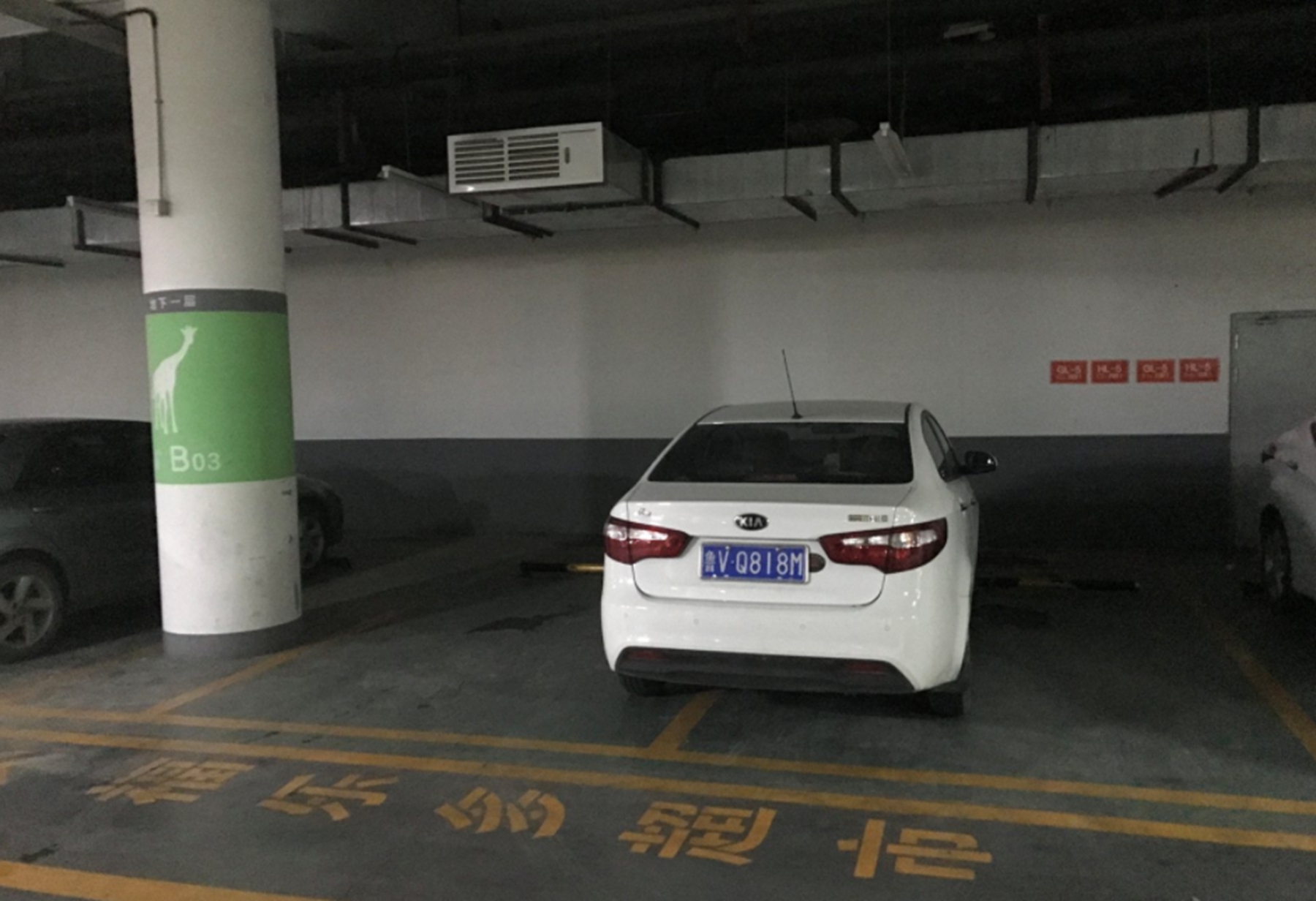 ​有人乱停车就往他排气筒塞钢丝球？塞完会有啥效果？内行讲出实情