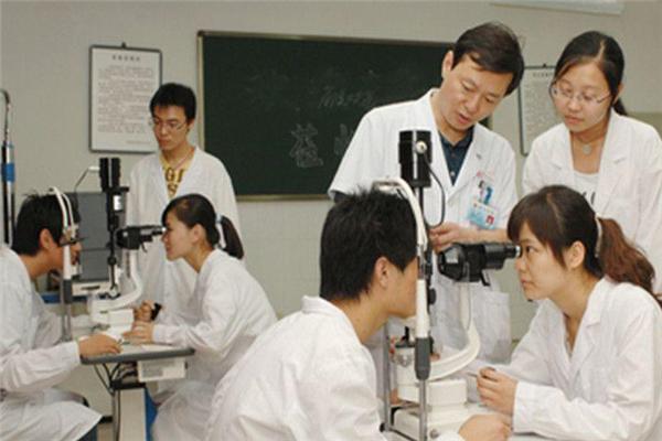 这些医学院适合中等生报考，尤其是550左右的考生，千万别错过