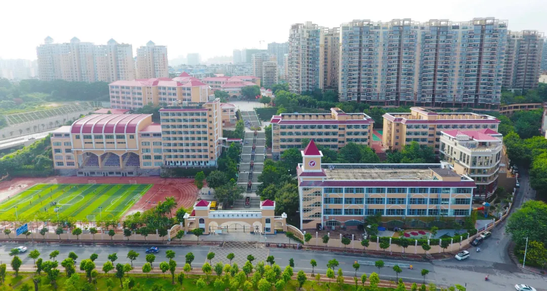 最贵25万/年，南宁10所顶级学校学费曝光，读完你能在南宁买3套房