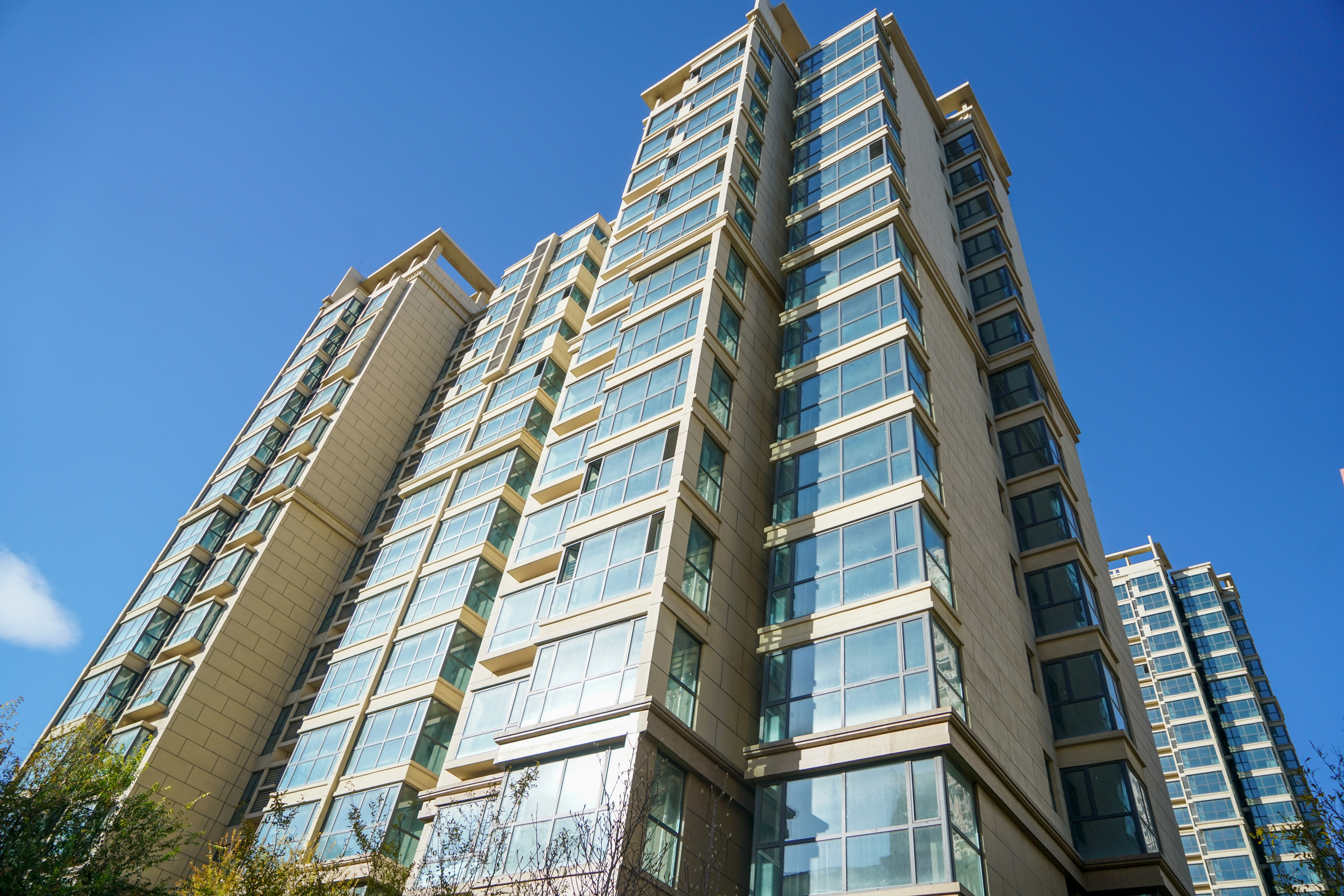 石家庄现代经贸中等专业学校（买房15年仍未交付）