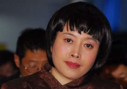 她用偷食禁果、4次堕胎，一生没男人疼爱的经历，劝诫女孩懂自爱