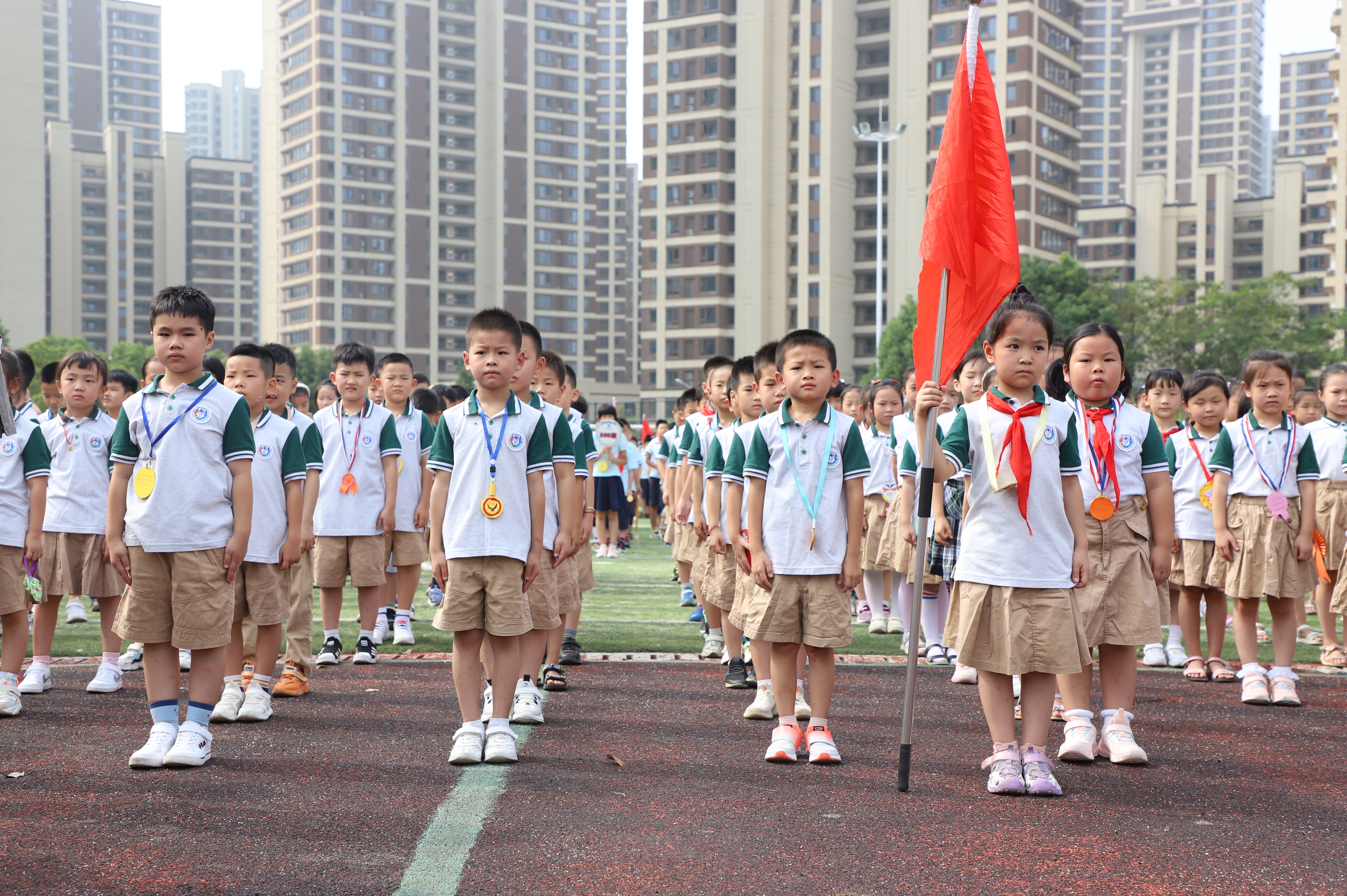 强国之路有我 争做时代新人 合肥市翡翠学校举行新学期开学典礼