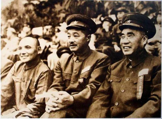 十大元帅1933年谁排名最高：聂荣臻不输于林彪，贺龙只能排在第九