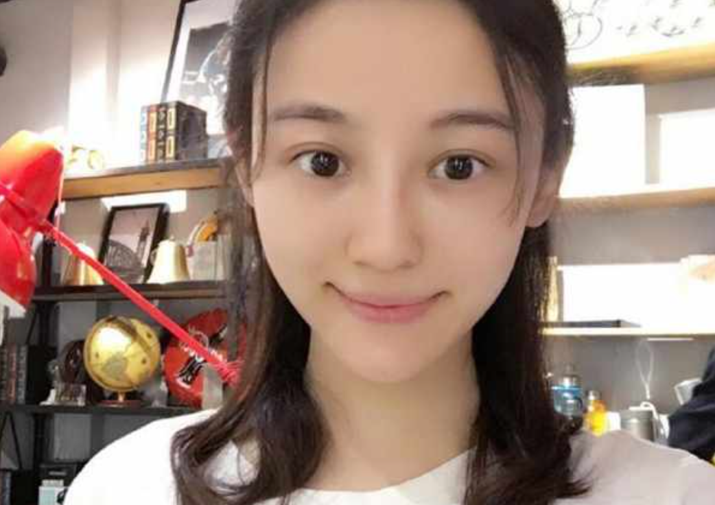 徐婷：全身溃烂医院离世，被8口家人吸血数年，死后姐姐蹭热度？