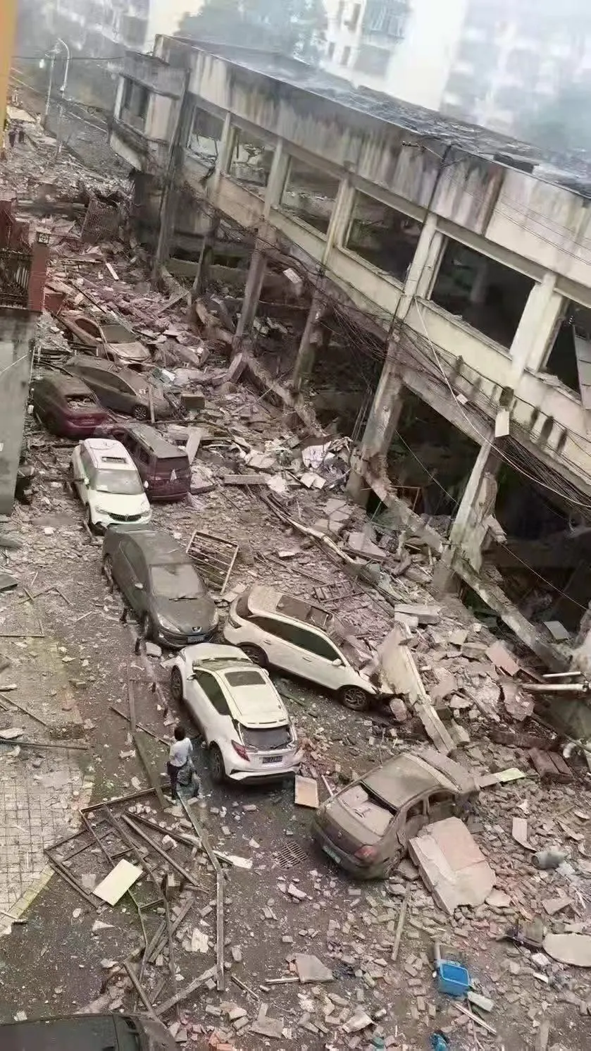 辽宁居民楼燃气闪爆,部分楼层坍塌,为何威力这么大?