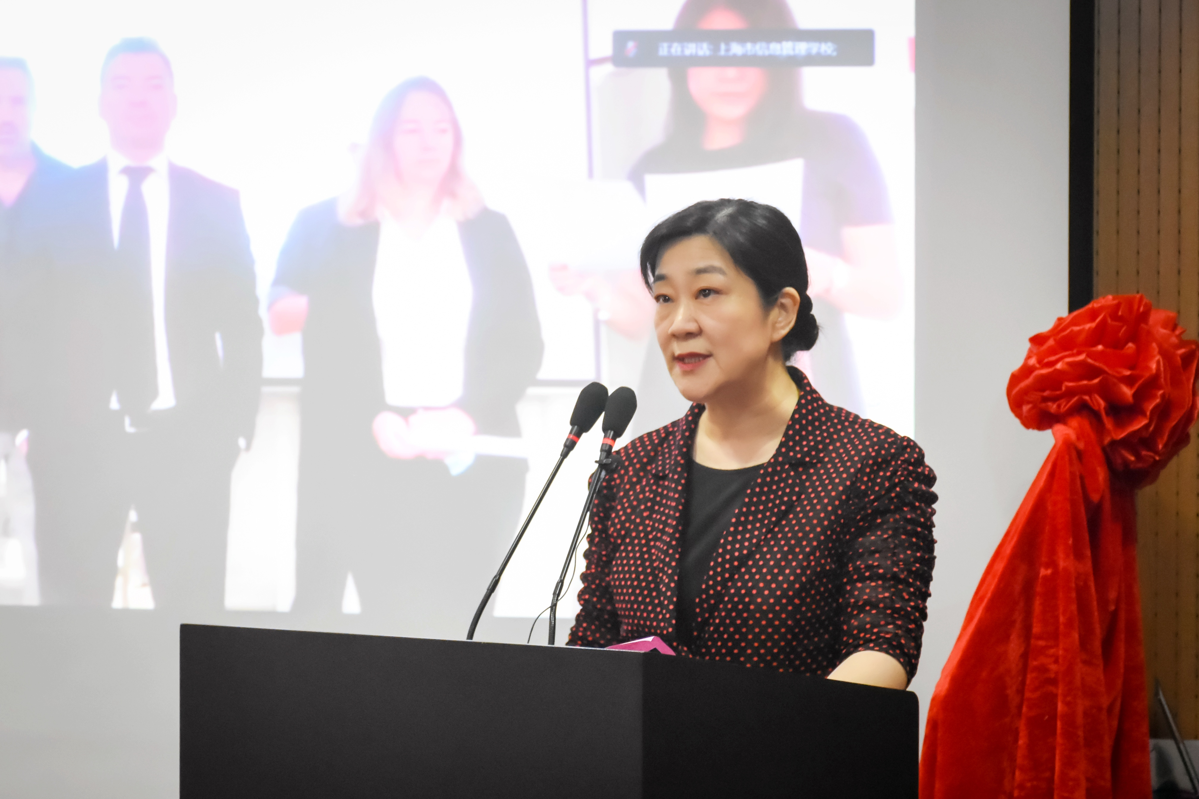 美食结盟、中西握手，信息管理学校与法国职校建起一座交流的桥梁