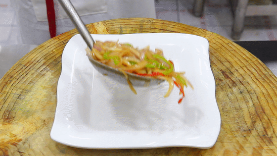 洋蔥炒肉,洋蔥炒肉片的家常做法