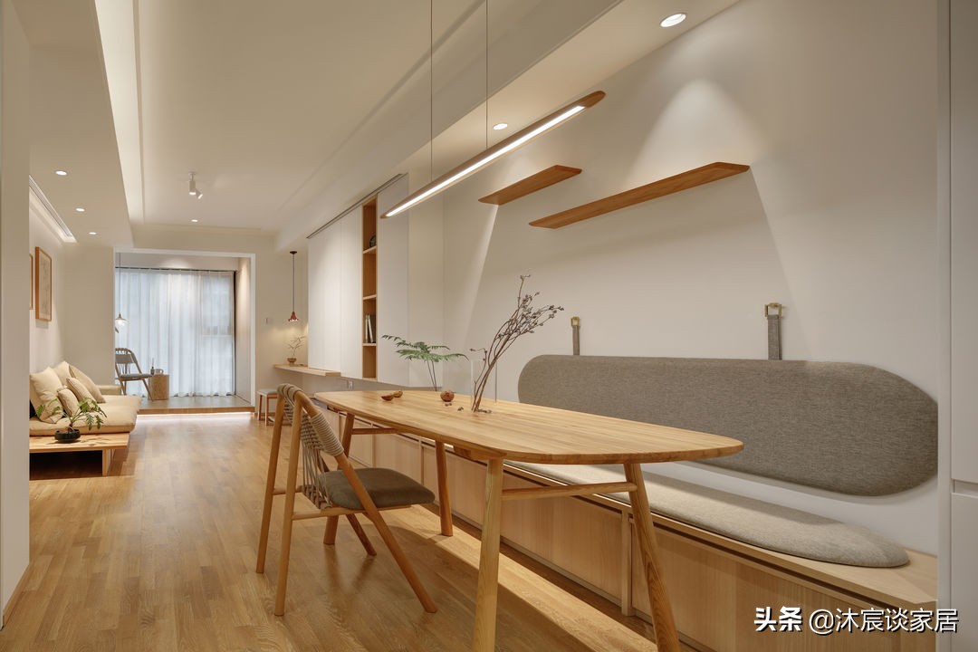 她让客厅功能多元化，值得借鉴，全屋温馨大方，真不愧是装修样板