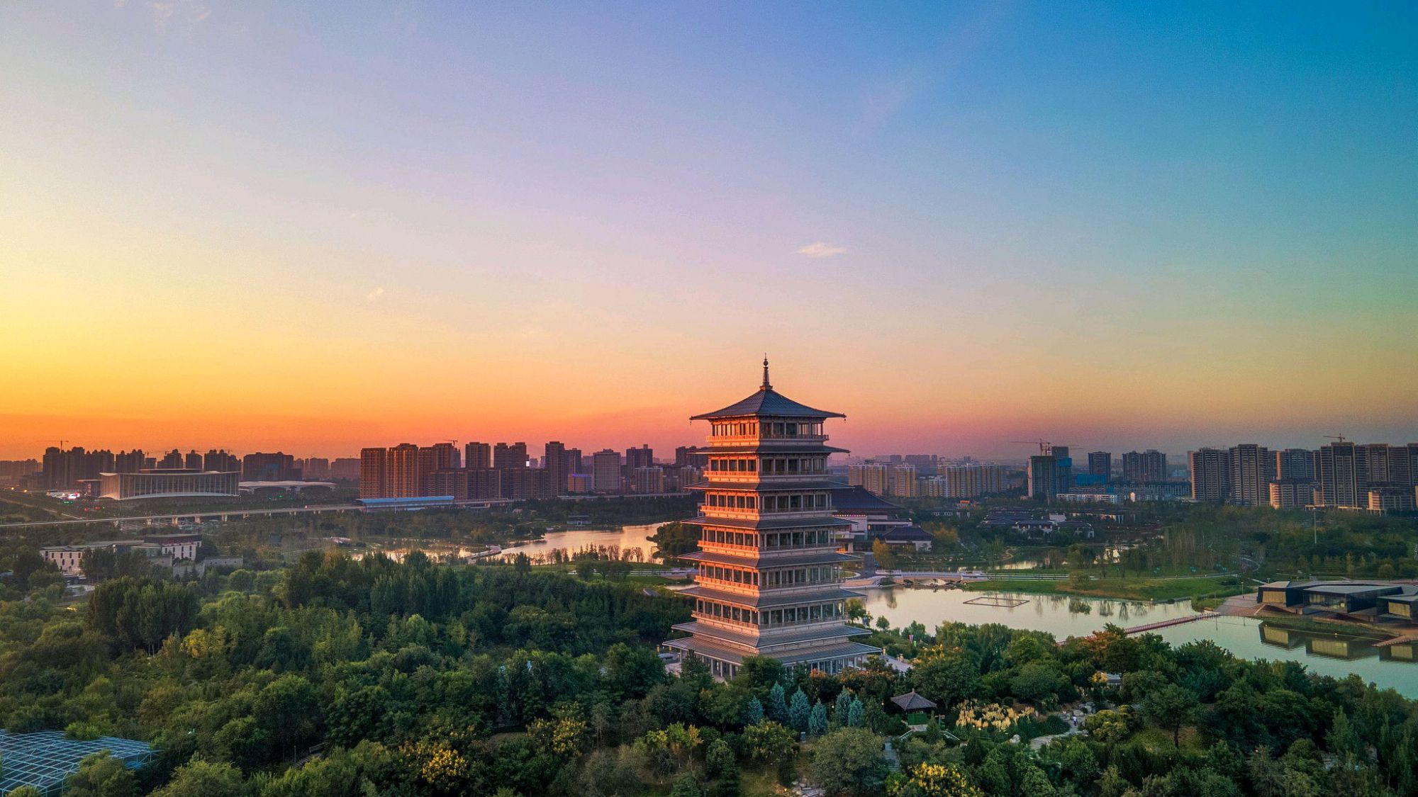 值得一读的《送魏万之京》：莫见长安行乐处，空令岁月易蹉跎