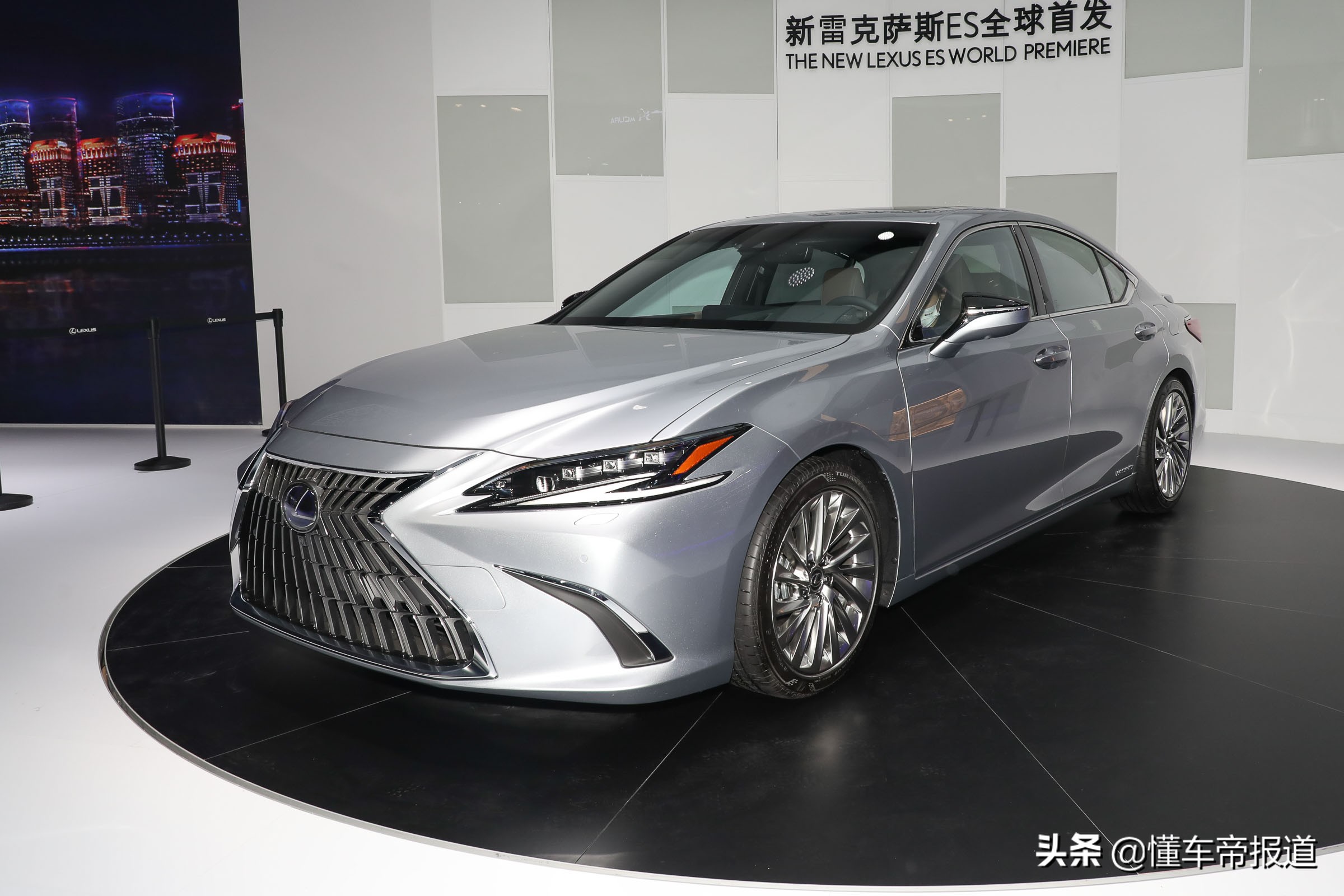 新车｜29.49万起，驾驶辅助系统升级！中期改款雷克萨斯ES上市