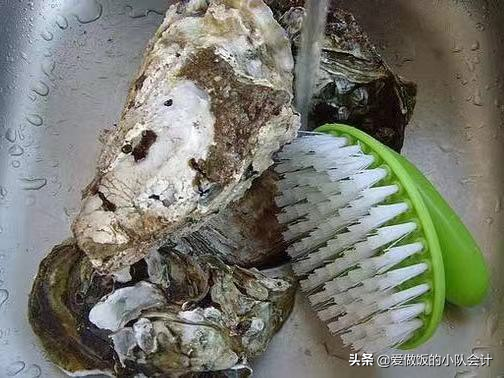 生蚝怎么清理？掌握方法，干净食用味道鲜，操作很简单