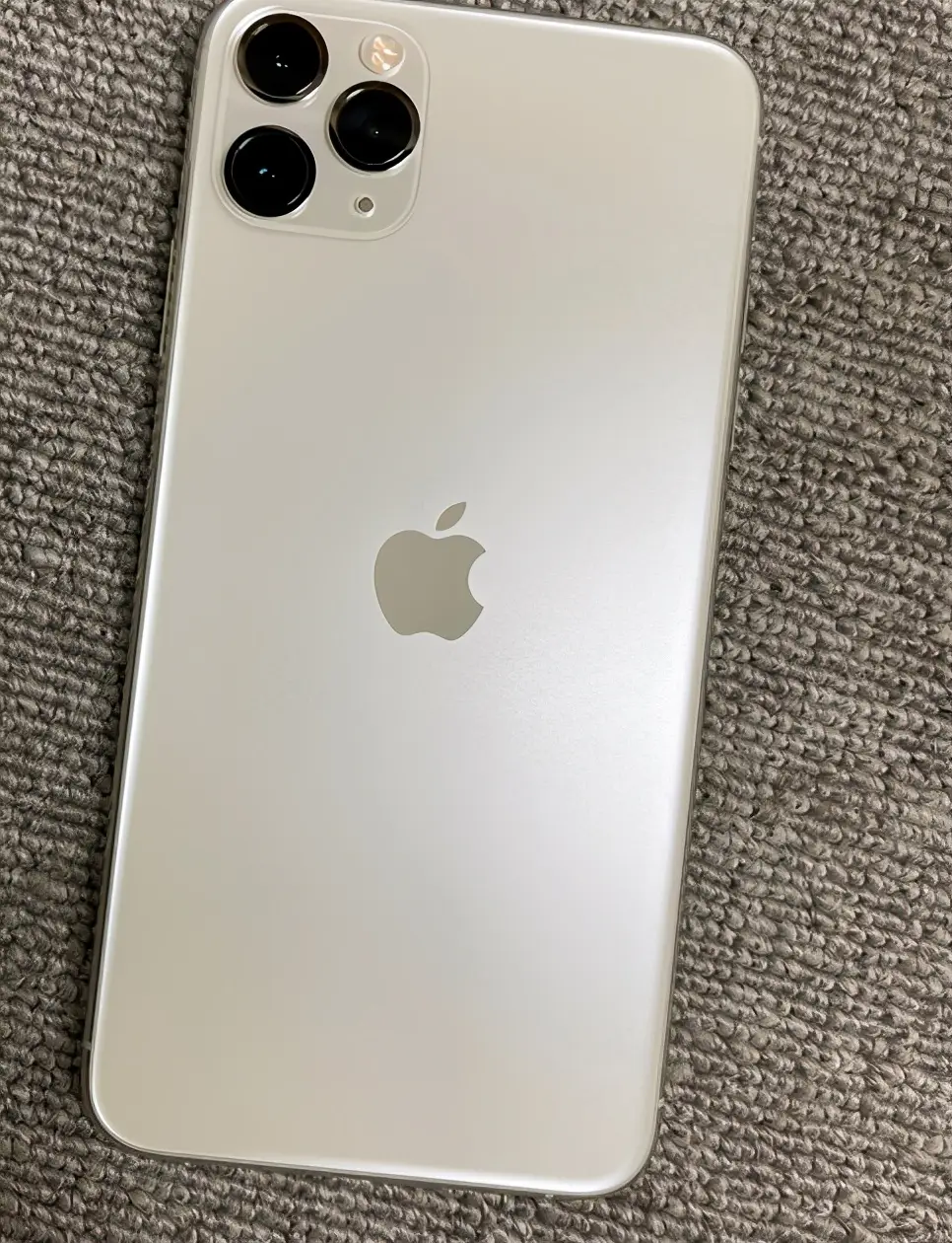 高价买到iPhone11Pro Max翻新机是什么体验？用着不爽，退不掉