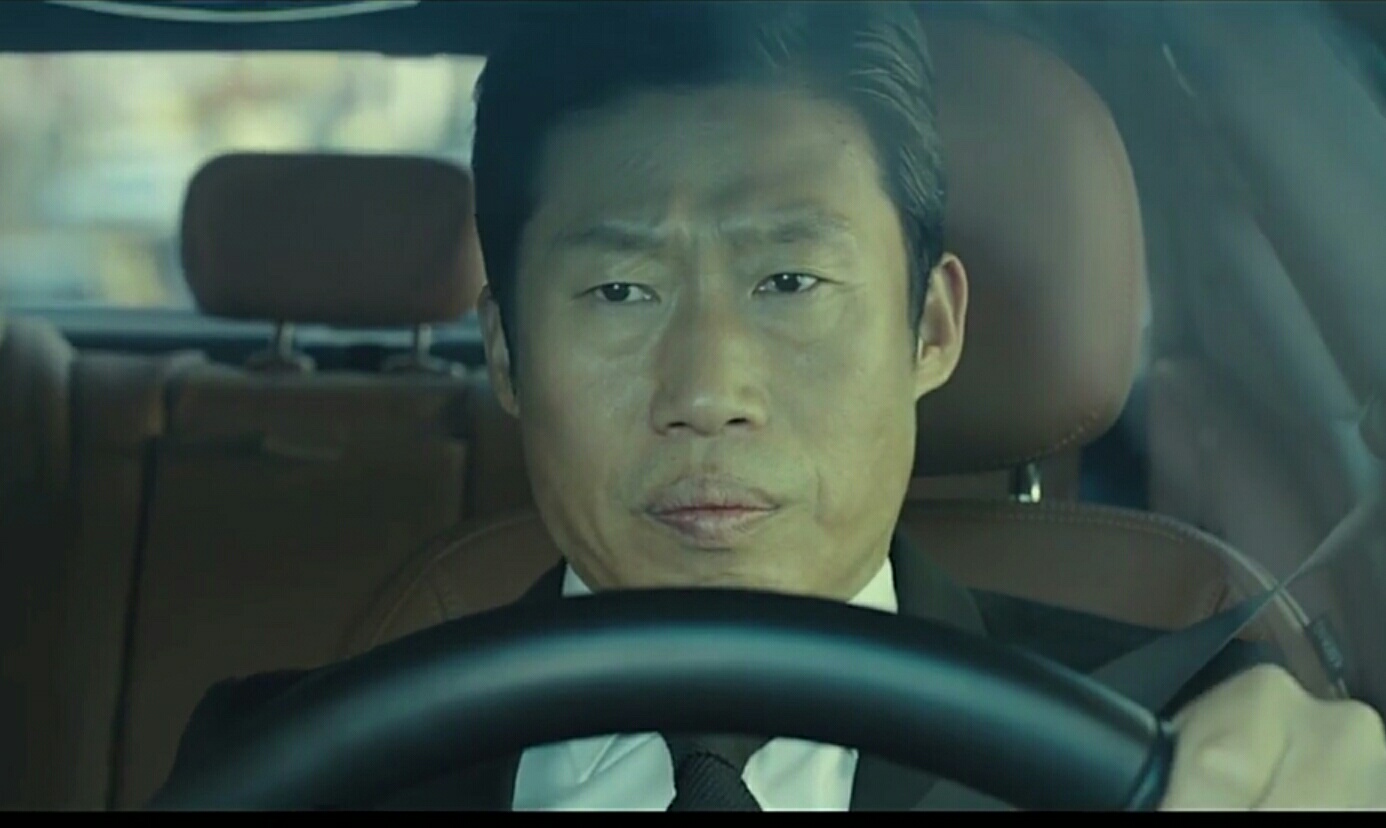 韩国喜剧电影《幸运钥匙》，杀手和颓废青年交换的人生也会很精彩
