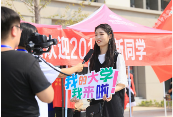 中山大学“新生课表”火了，周一到周五课程满满，学生集体吐槽