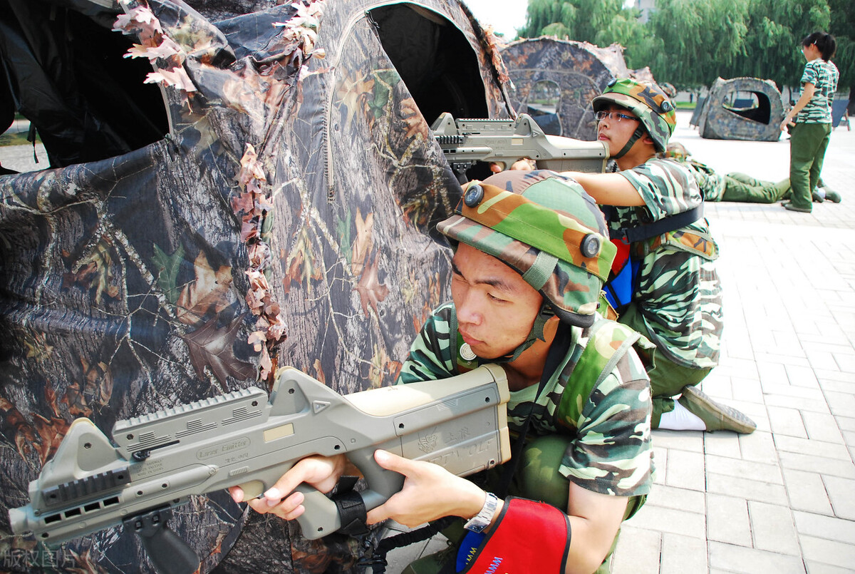 新生入学第一课---学生军训及其改进