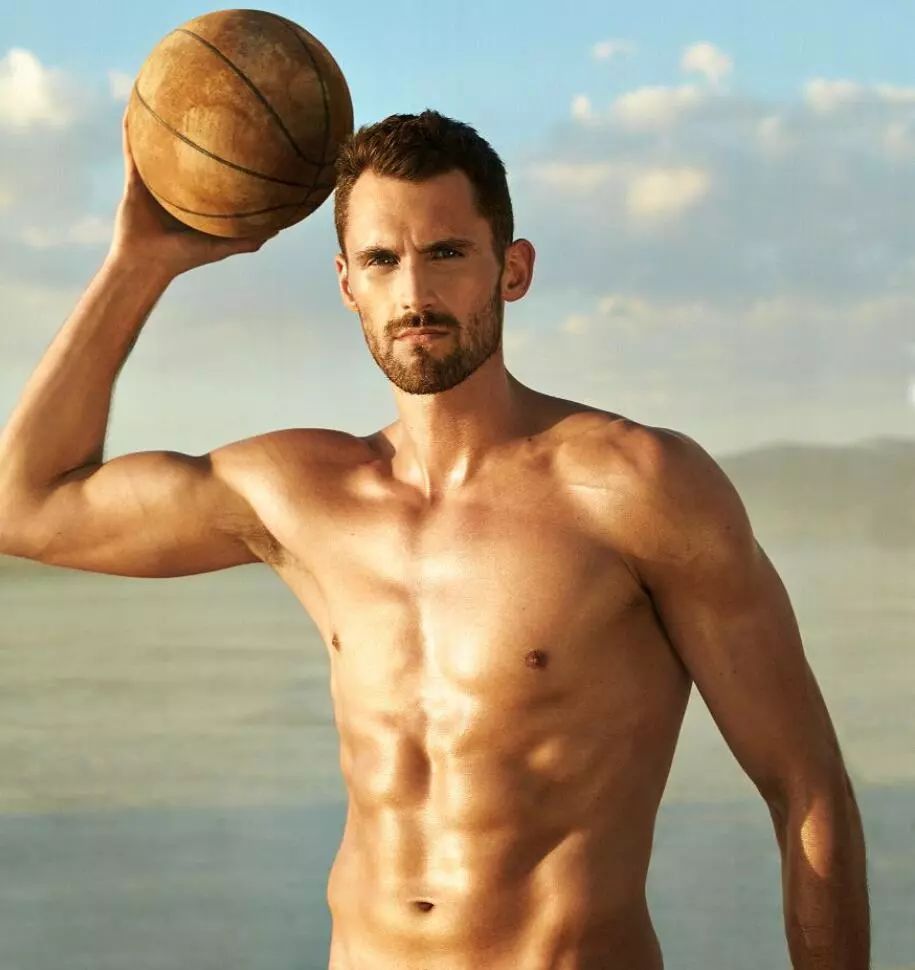 kevin love(NBA球员“爱神”Kevin Love，外表帅气的万人迷)