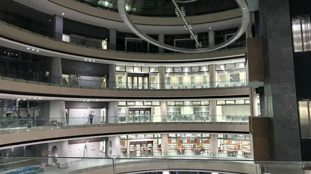 22考研还不知道如何择校？大学最高颜值的图书馆推荐