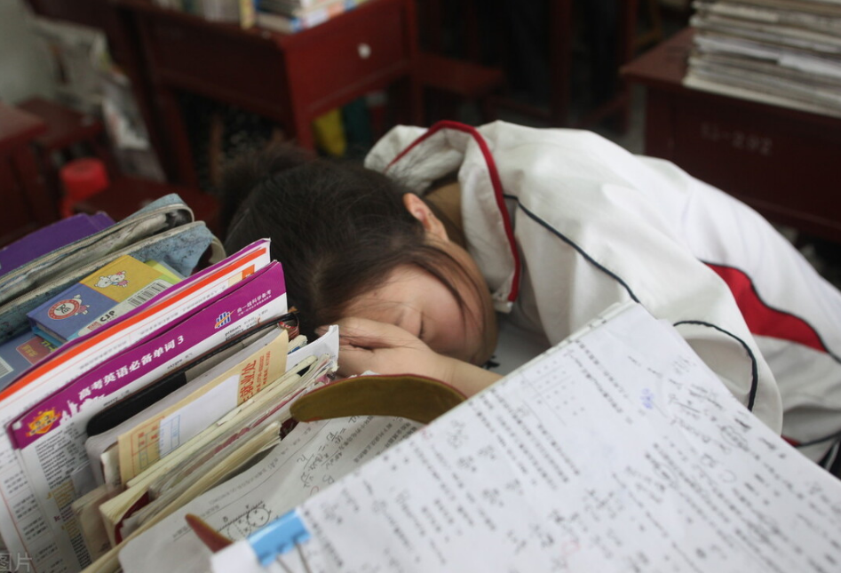 全国中学排行榜出炉，衡水中学无缘第一，湖南成最大赢家