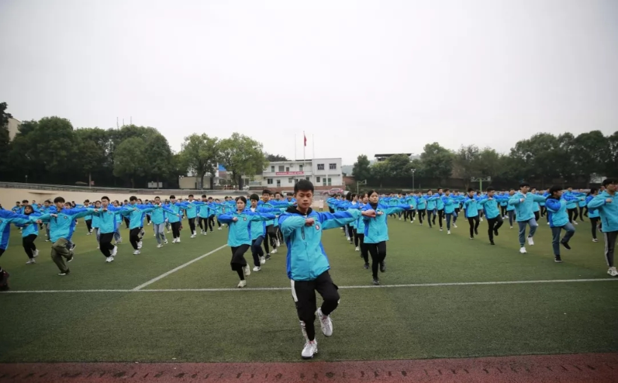 哪家校服最好看？重庆40所中学校服欣赏