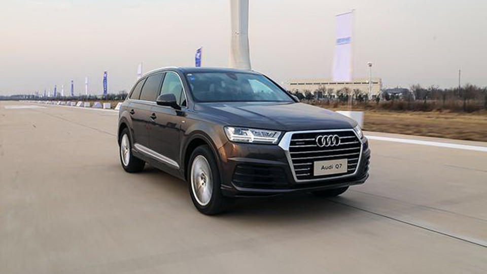 路咖与车：从阴柔回归阳刚 也许新奥迪Q7能有更多人买