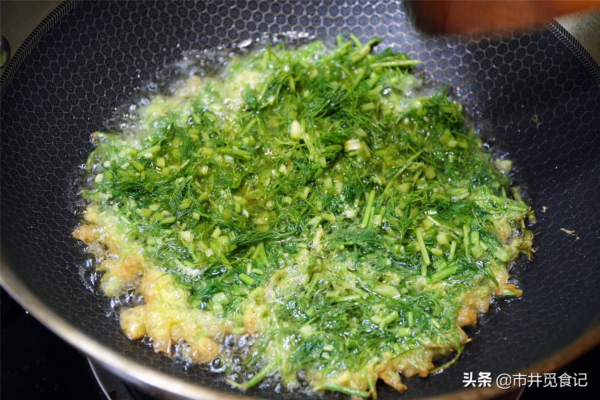 小茴香炒鸡蛋