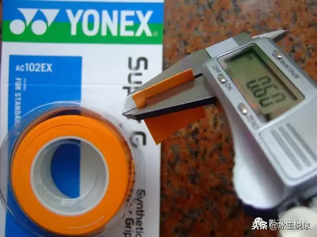 羽毛球拍手胶哪个最好(YONEX/李宁/胜利/威臣/极限等6款手胶的用后感（影子出品）)