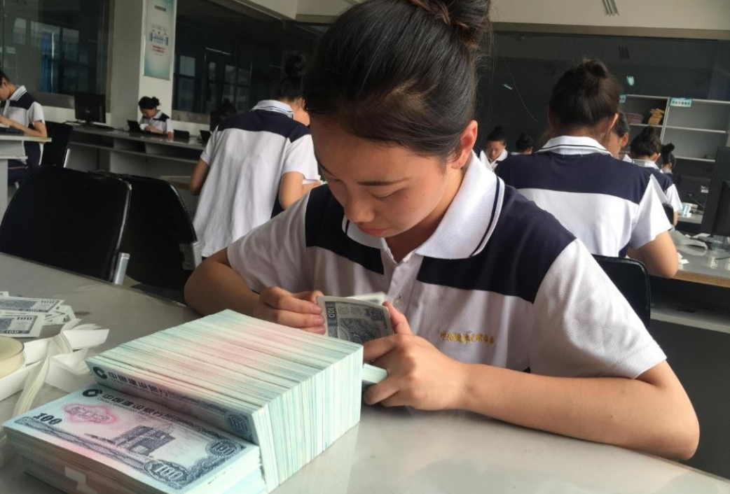 理科女生就业前景广阔的十大热门专业推荐