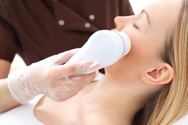 美容美发产品代理（2021美容院行业现状及发展前景分析）