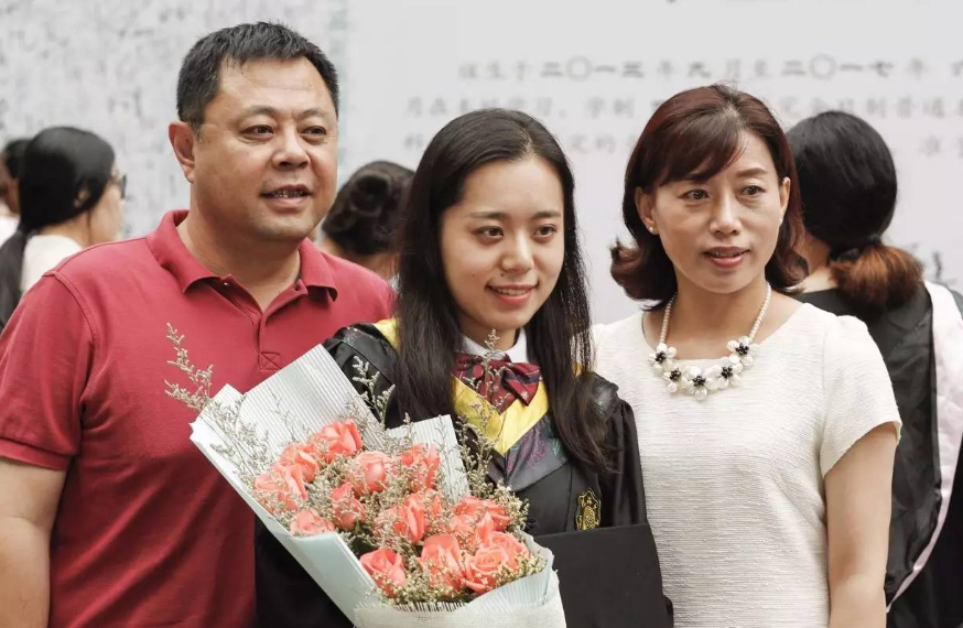 大学生毕业后，学生档案转到哪里更可靠，学生要提前了解