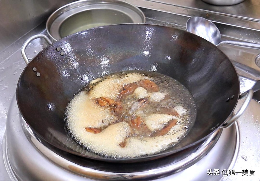 可乐鸡翅的家常制作方法（学会这一招鸡翅滑嫩入味）