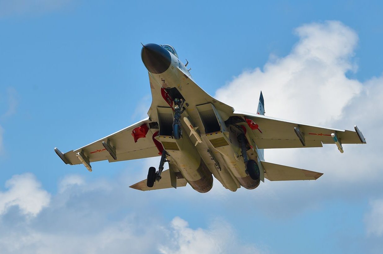 800�ܶ�500�ܣ�����������������ϣ��ж���������ս������Ա�