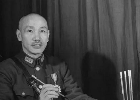 蒋介石的“五虎上将”，4个去台湾只有1个留内地，结局分别如何？